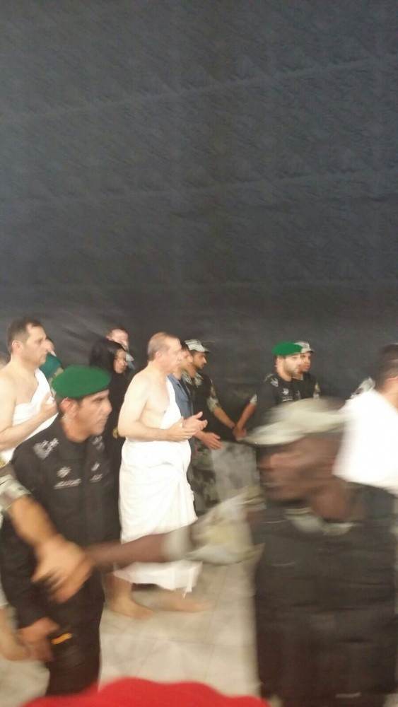 Cumhurbaşkanı Erdoğan umre yaptı! Kabe'den ilk kareler - Resim: 2