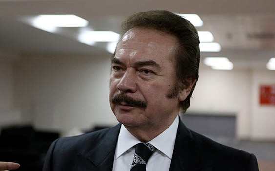 Orhan Gencebay benzeriyle buluştu! Şuna bakın - Resim: 1