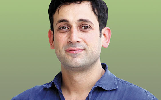 Yeşim Ceren Bozoğlu elinde Kuran alışveriş merkezinde 'Tokat yedim' - Resim: 4