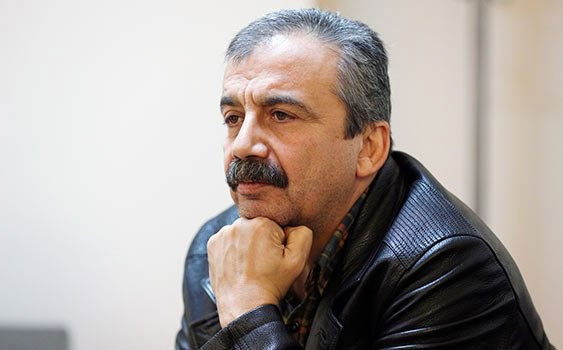 Sırrı Süreyya Önder sinemaya geri dönüyor - Resim: 4