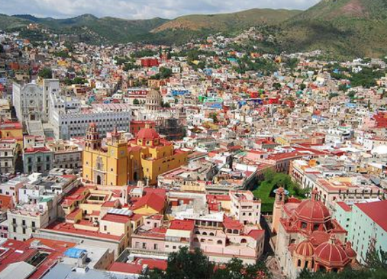 Bu merdivende öpüşmek için çiftler sıraya giriyor - Resim: 4