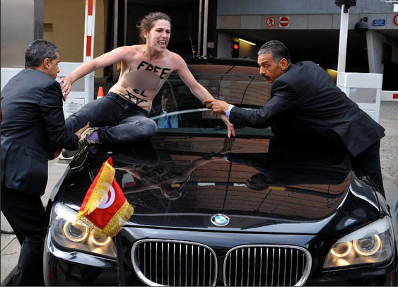 FEMEN bunu hep yapıyor! - Resim: 4