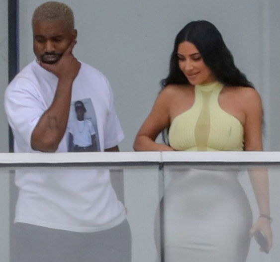 14 milyon dolarlık yeni evi gezip öpüştüler - Resim: 1