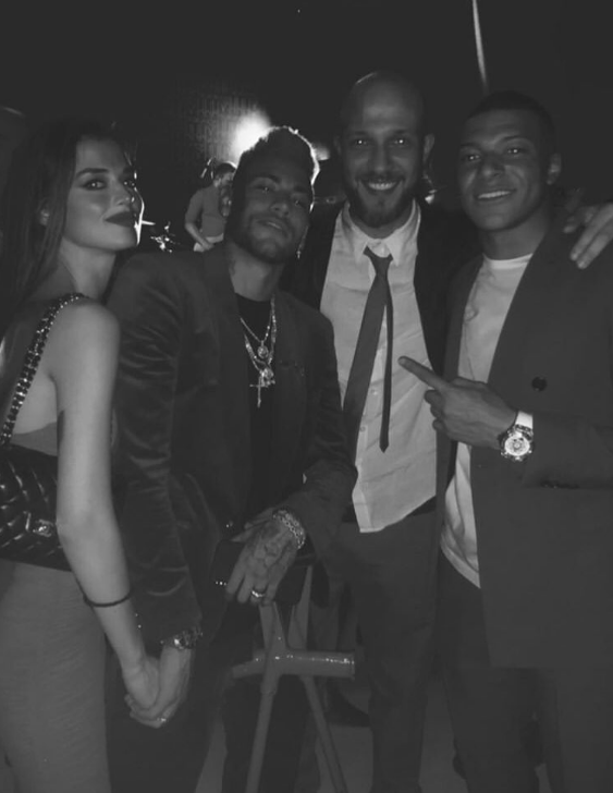 Türk model Elif Aksu Neymar'ı bıraktı Yeni aşkı ünlü boksör - Resim: 1