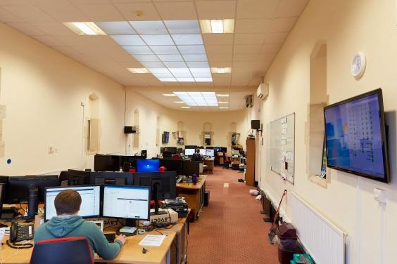 Çalışanları için kale satın aldı şu ihtişama bakın - Resim: 3