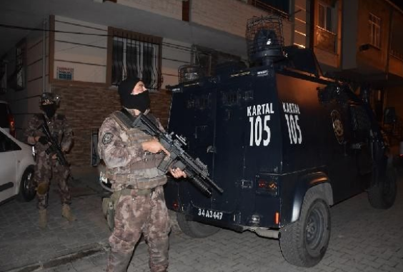 İstanbul’da şafak vakti operasyonu! Çok sayıda gözaltı var - Resim: 4