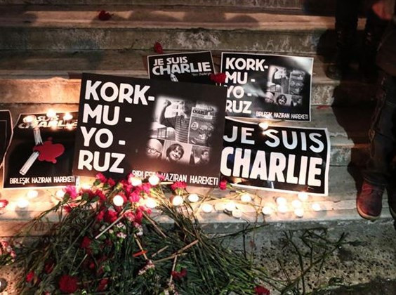 Taksim'de Hebdo saldırısı protesto edildi - Resim: 1