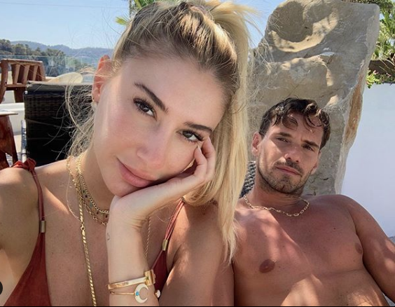 Şeyma Subaşı 'Hepiniz bunu soruyorsunuz' diyerek sevgilisiyle romantik paylaşımlar yaptı - Resim: 1