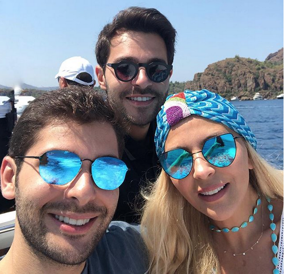 Arzu Sabancı'dan bomba 'vatandaşlık' açıklaması! Eşi ve oğulları kimdir? - Resim: 2