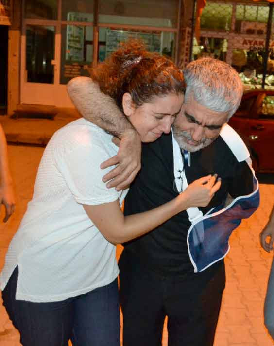 Kaddafi Türk garsona neler etmiş - Resim: 1