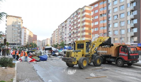 Polis TOMA ve biber gazıyla müdahale etti - Resim: 1