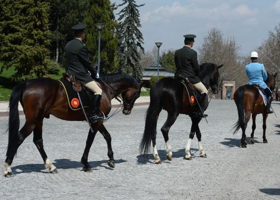 Çankaya Köşkü'nde ilk atlı tören - Resim: 2