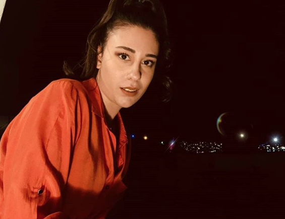 Hivda Zizan Alp gerçek haliyle yok artık dedirtti Sefirin Kızı'nın Elvan'ı - Resim: 3