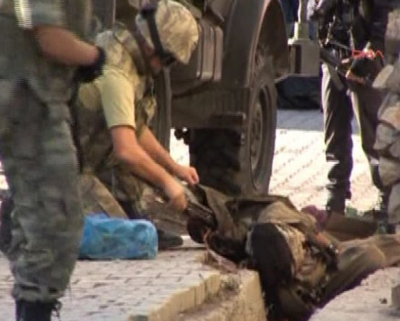 İşte ölen teröristin üzerinden çıkarılanlar! - Resim: 1