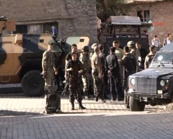 İşte ölen teröristin üzerinden çıkarılanlar! - Resim: 4