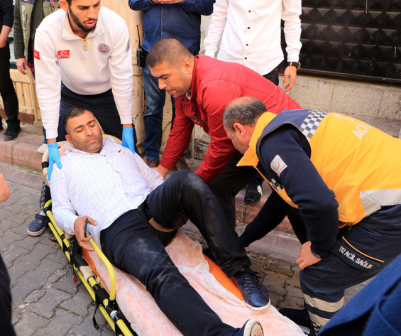 Adana'da bir otoparkta 5 lira yüzünden silahlar konuştu - Resim: 0