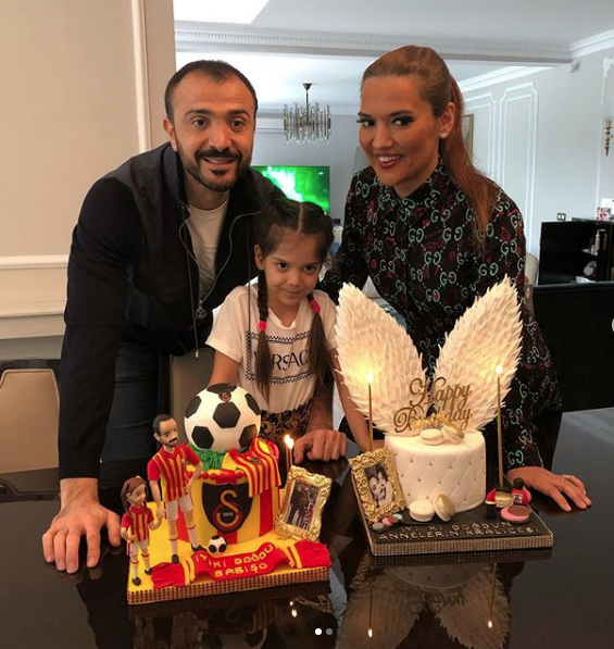 Demet Akalın yine sosyal medyanın diline düştü 'Soros' sorusuna binbir yorum - Resim: 1