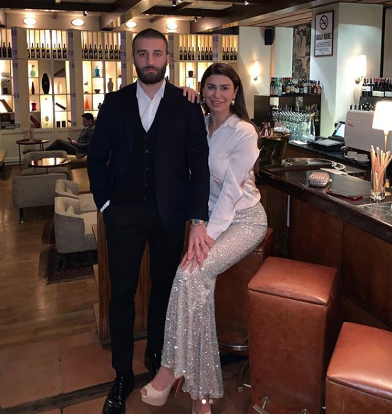 6 aylık hamile Ebru Şancı ilk pozunu verdi Alpaslan Öztürk'le geri sayıma başladı - Resim: 1