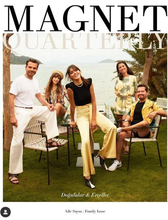 Hande Erçel ve Kenan Doğulu kardeşlerinden İnstagram'ı şaşırtan 'aile çekimi' - Resim: 1