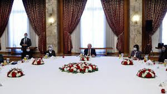 TBMM Başkanı Mustafa Şentop'tan 'kadına şiddet' açıklaması: Yapılacak çok şey var! - Resim: 0