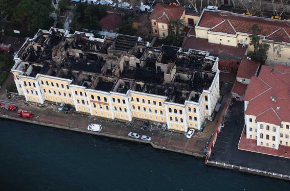 Yangın sonrası Galatasaray Üniversitesi - Resim: 3
