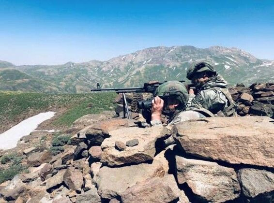 Bakanlık paylaştı! İşte Pençe-2 Harekatı'ndan yeni görüntüler - Resim: 2