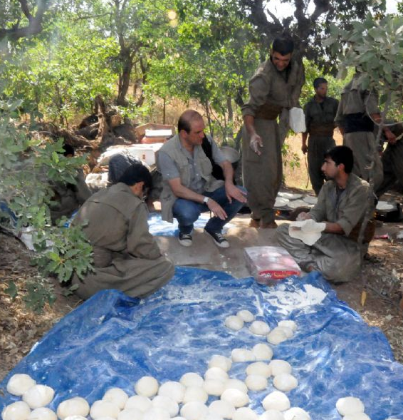 Çekilen PKK'lılardan çarpıcı fotoğraflar - Resim: 3