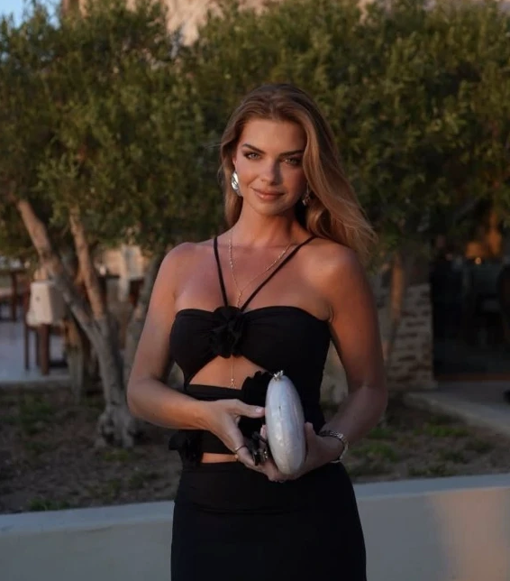 Pelin Karahan'dan Bodrum çıkarması! Bikinili hali olay - Resim: 4