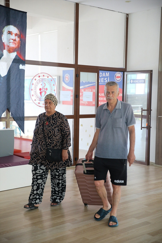 Emeklilerin Antalya'daki öğrenci yurtlarında ücretsiz tatili başladı - Resim: 3