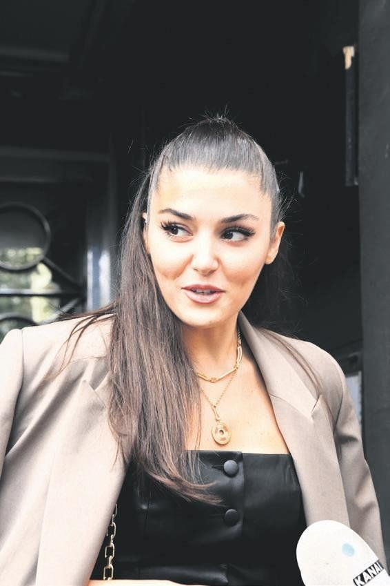 Hande Erçel ile Kerem Bürsin barıştı mı? Ünlü oyuncu ilk kez net konuştu! - Resim: 3