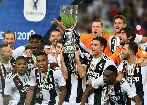 Suudi Arabistan'da kadınlar bir yıl sonra stada alındılar - Resim: 4