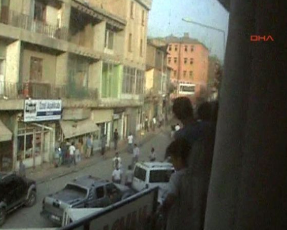 PKK Hükümet Konağı'na saldırdı - Resim: 3