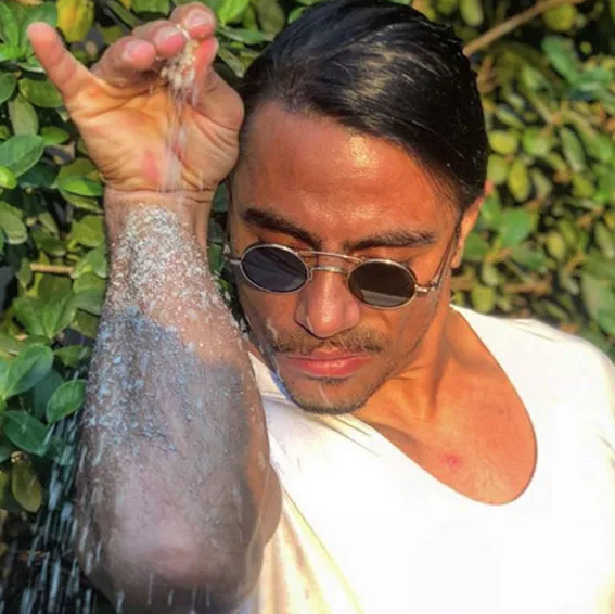 Nusret'in yeni arabası masaj yapıyor! Fiyatı ise dudak uçuklattı - Resim: 2