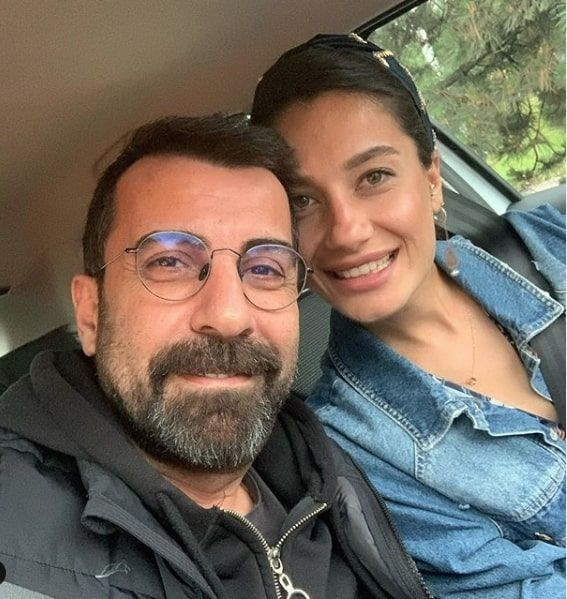 Emre Karayel sevgilisi Gizem Demirci ile evlilik yolunda ilk adımı atıyor böyle duyurdu - Resim: 1