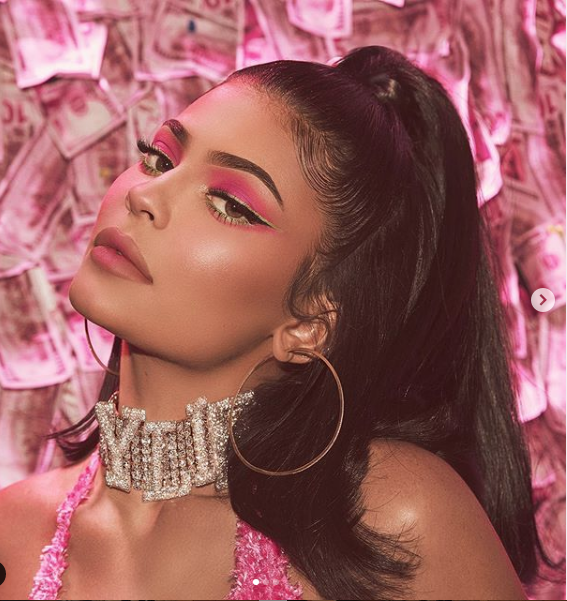 Kylie Jenner'ın sevgilisi Travis Scott'tan şoke eden sürpriz! Bütün evi donattı - Resim: 1