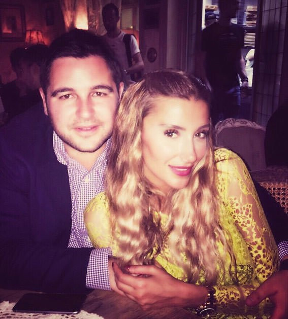 Özge Ulusoy Hacı Sabancı aşkı aile yüzünden mi bitti? İ - Resim: 1