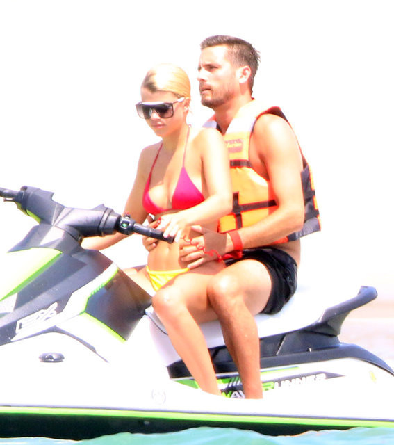 Seks bağımlısıyım demişti! Genç sevgilisini öpmeye doyamadı - Resim: 1