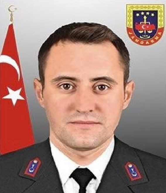 Şehit Jandarma Uzman Çavuş Aydın Ceylan son yolculuğa uğurlandı! Şehidin annesinin sözleri ile kahretti! - Resim: 2