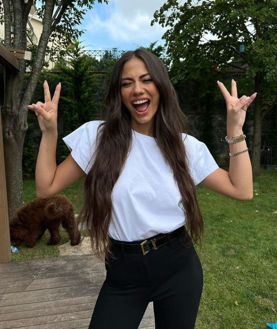 Demet Özdemir ve Oğuzhan Koç'un çok merak edilen düğün davetiyesi belli oldu! - Resim: 4