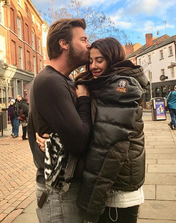 "Kaçıyorlar ülkeden" denilince sessiz kalmadı! Kıvanç Tatlıtuğ'dan jet hızında açıklama - Resim: 3