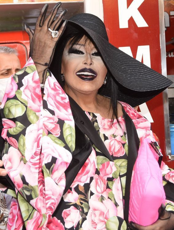 'Ağzını açıp söyleyemezdi' deyip Bülent Ersoy her şeyi anlattı! İlyas Tetik'e intihar öncesi rest mi çekti? - Resim: 1