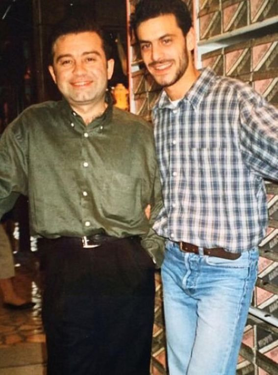 Müezzin olan sanatçı kim? Hadise tezgahtar Kerem Bursin şoför çıktı - Resim: 4