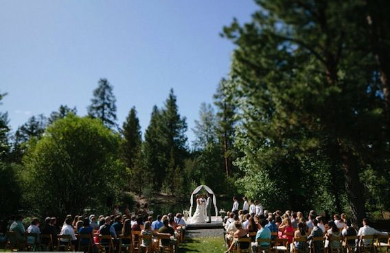 Düğünde olmaz denilen başlarına geldi - Resim: 1