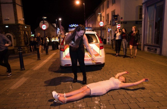 Uluorta rezaletin bu kadarı! Kimse olanları anlamadı gerisi skandal - Resim: 4