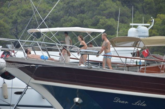 Bonkör damat sevgilisi Bensu Soral'ı öpücüklere boğdu! - Resim: 3