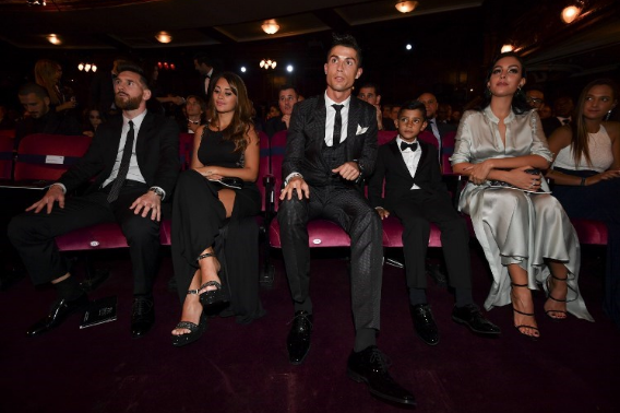 Tek gecelik ilişki itirafı! Ronaldo ihanetle gündemde - Resim: 3