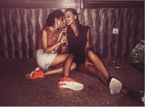 Kiralık Aşk'ta soğuk rüzgarlar... Elçin Sangu'yla kavga mı ettiler? - Resim: 4