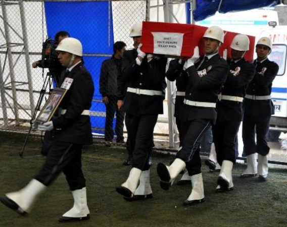 Bitlis'te 5 şehide hazin tören! - Resim: 4