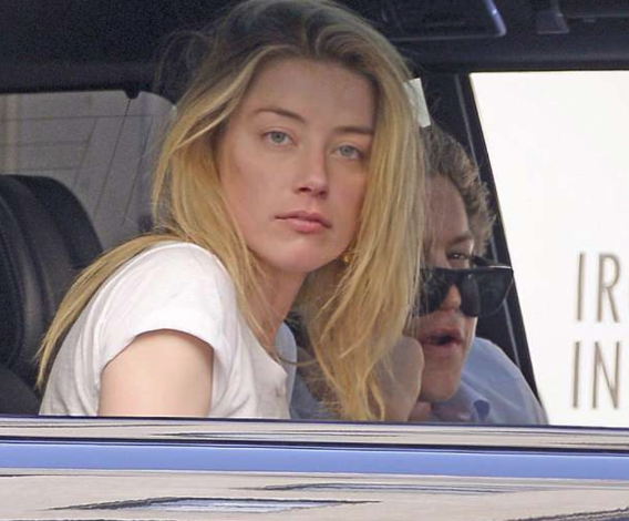 Kameraları görünce panikledi! Arka koltukta böyle yakalandı - Resim: 1