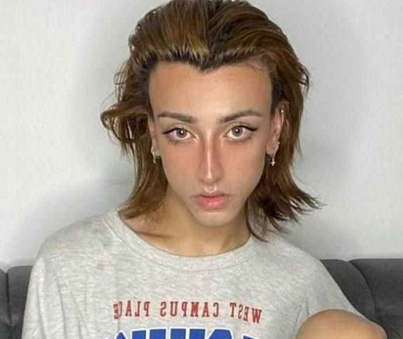 Fenomen Mika Raun çıldırdı, isyan etti! Eteğini kaldırarak seslendi, sosyal medya çalkalandı - Resim: 4